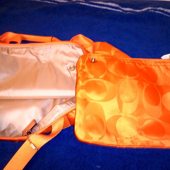New Orange Coach Getaway Signature Nylon Packable Weekender Tote - Picture 5 of 8